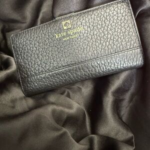 Kate Spade Black and Tan Card Wallet